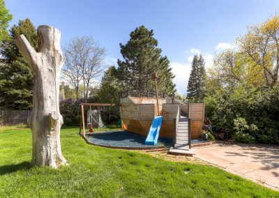 2430 S Chase Lane Lakewood CO-large-023-26-Back Yard-1468x1000-72dpi